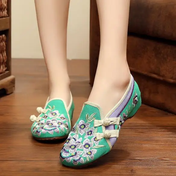 
Новинка, женские тканевые туфли в стиле старого Пекина с цветами персика, вышитые туфли в этническом стиле, танцевальные туфли с закрытым носком и низом из говяжьих сухожилий 