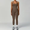 Camiseta sin mangas marrón + Legging