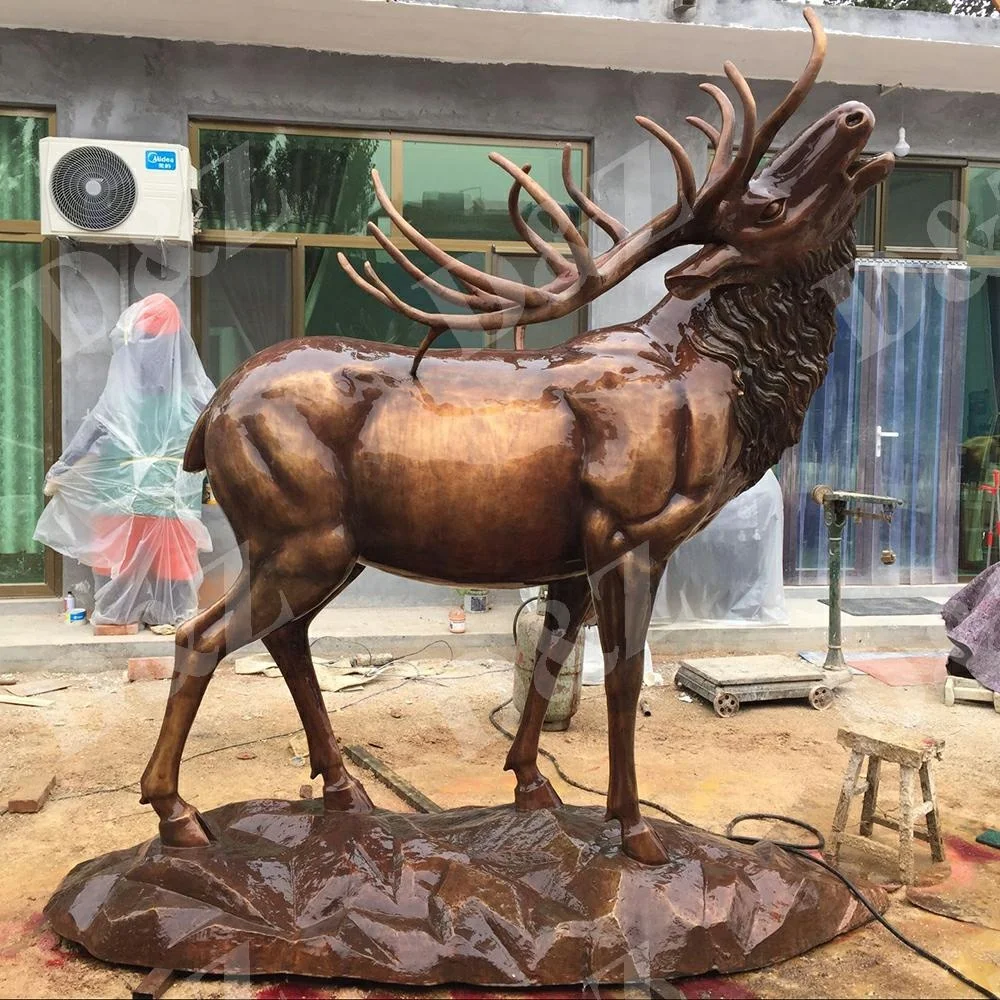 La taille de la vie de jardin en métal statue de bronze le Cerf Wapiti  lutte Sculpture pour Zoo - UDALBA.CL
