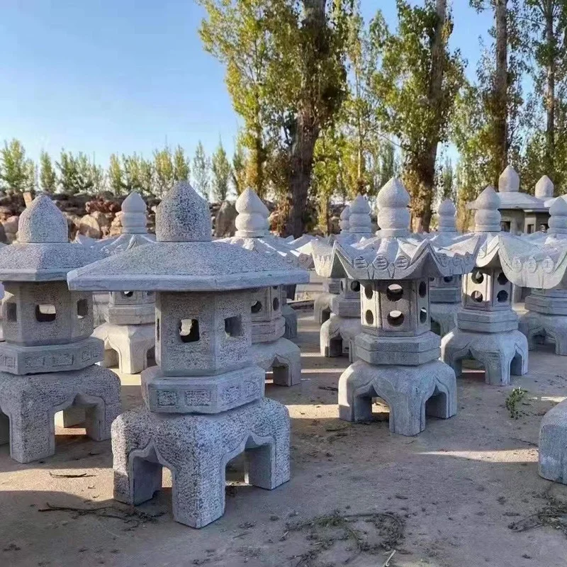 Large Japanese Natural Stone Lanterns Granite Stone Pagoda for Outdoor Garden