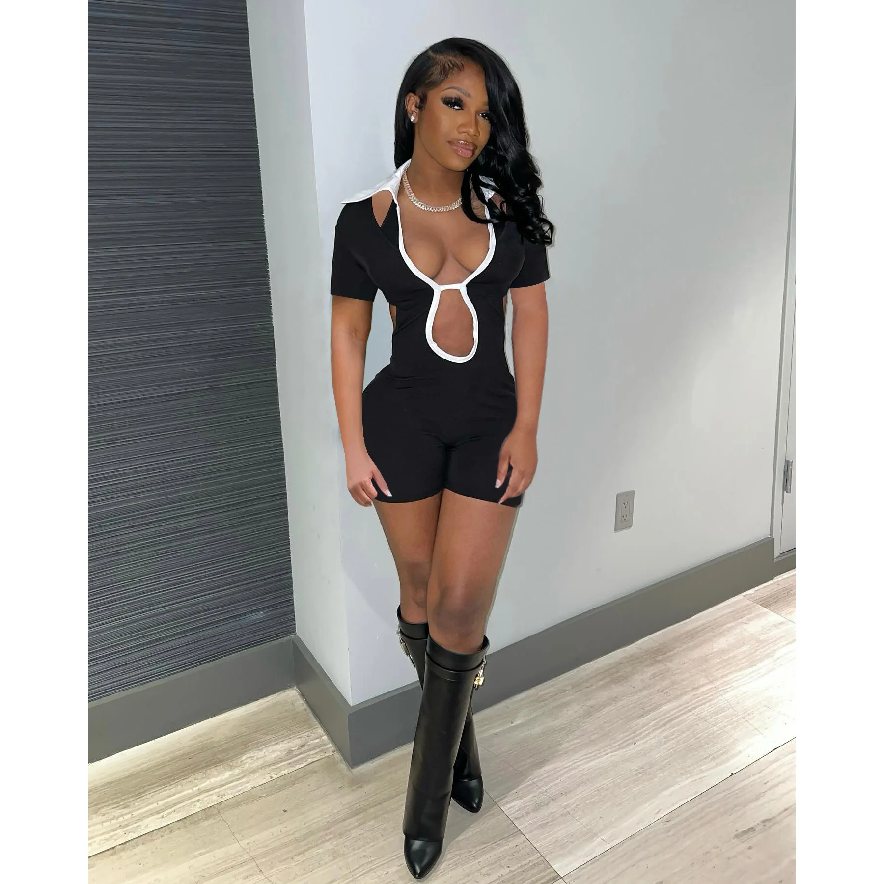 2024 Spring and summer new fashionable contrasting collar tight fitting casual shorts for women