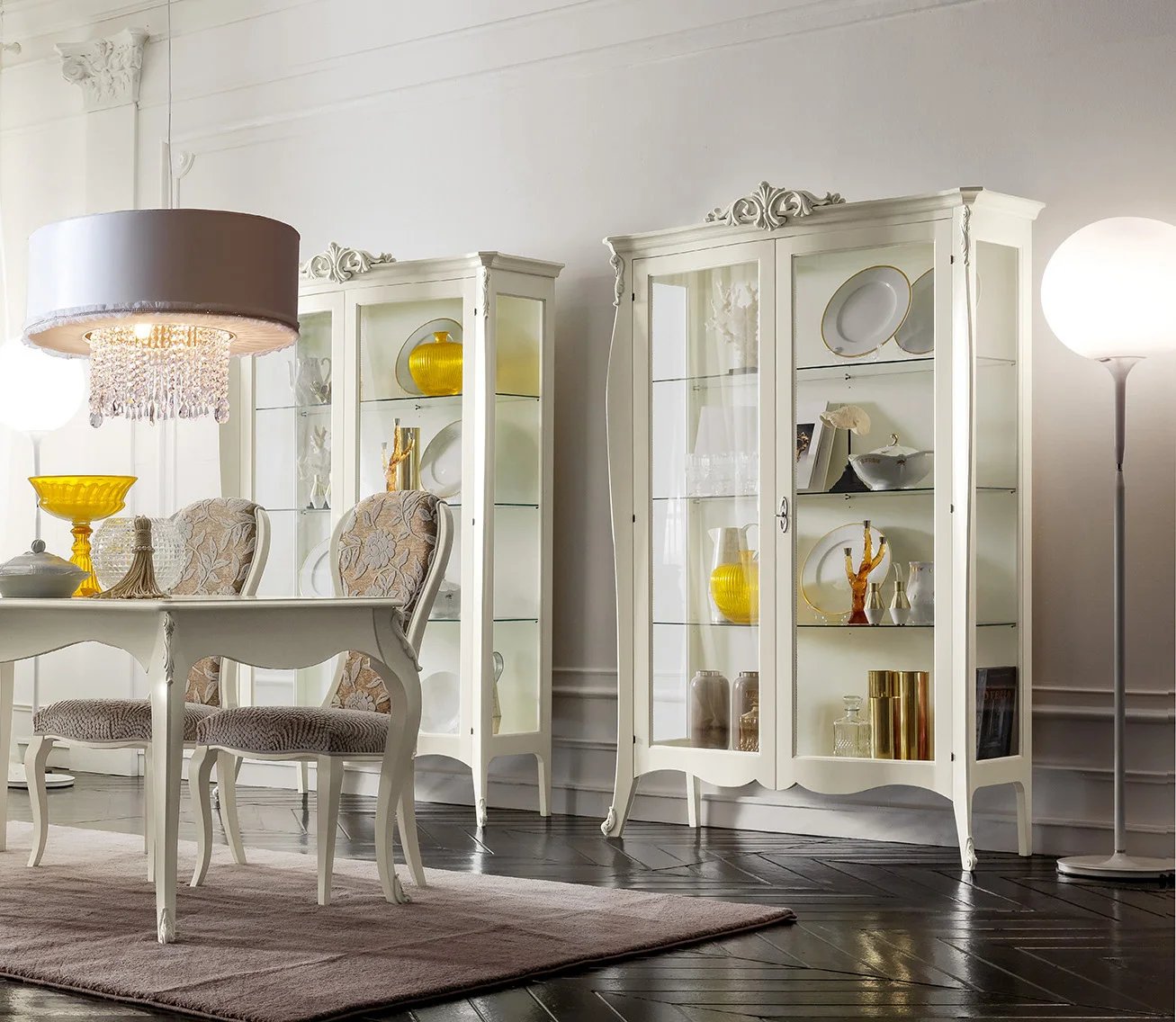 Italian Classic Dining Room Furniture For Home Carved Legs And Silver