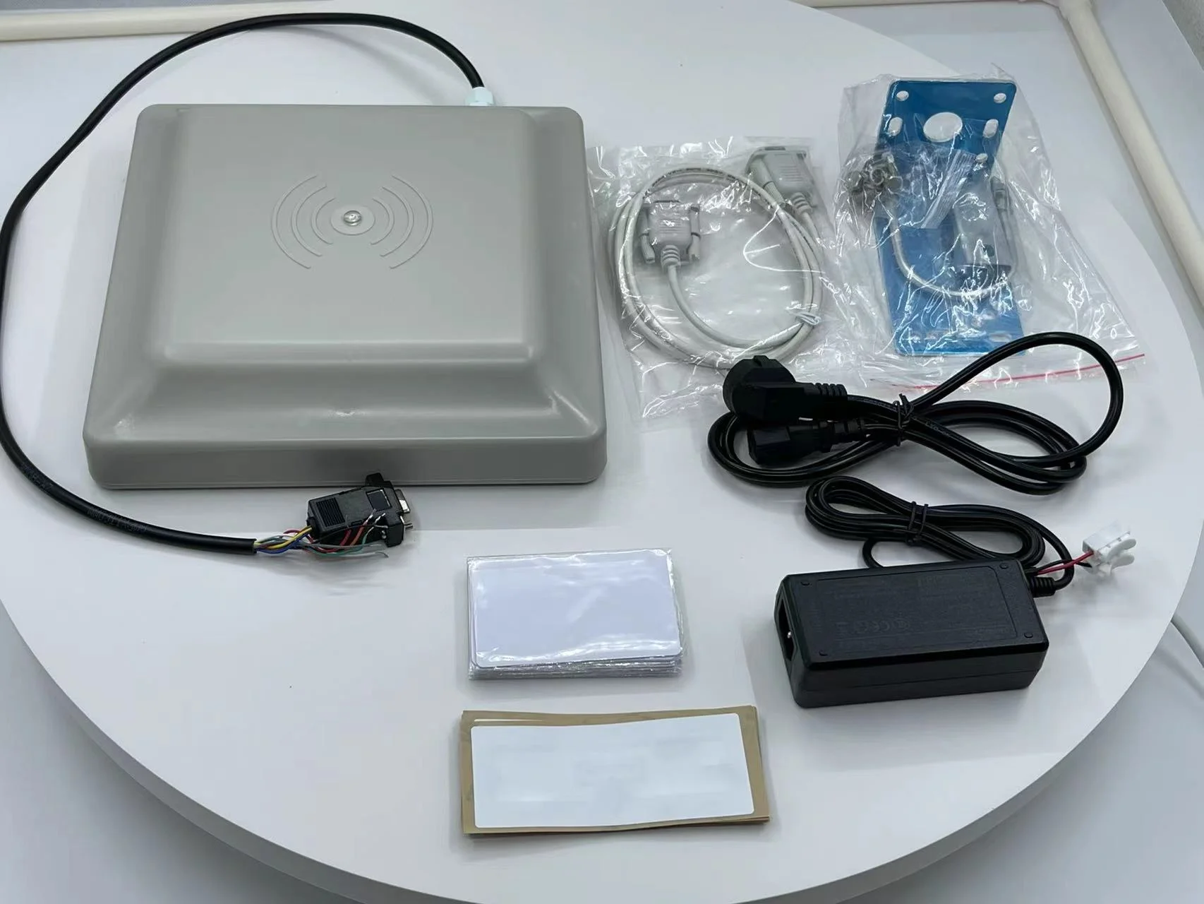UHF Rfid Reader Chip Vehicle Tracking  Long Range Integrated  Parking Card Reader