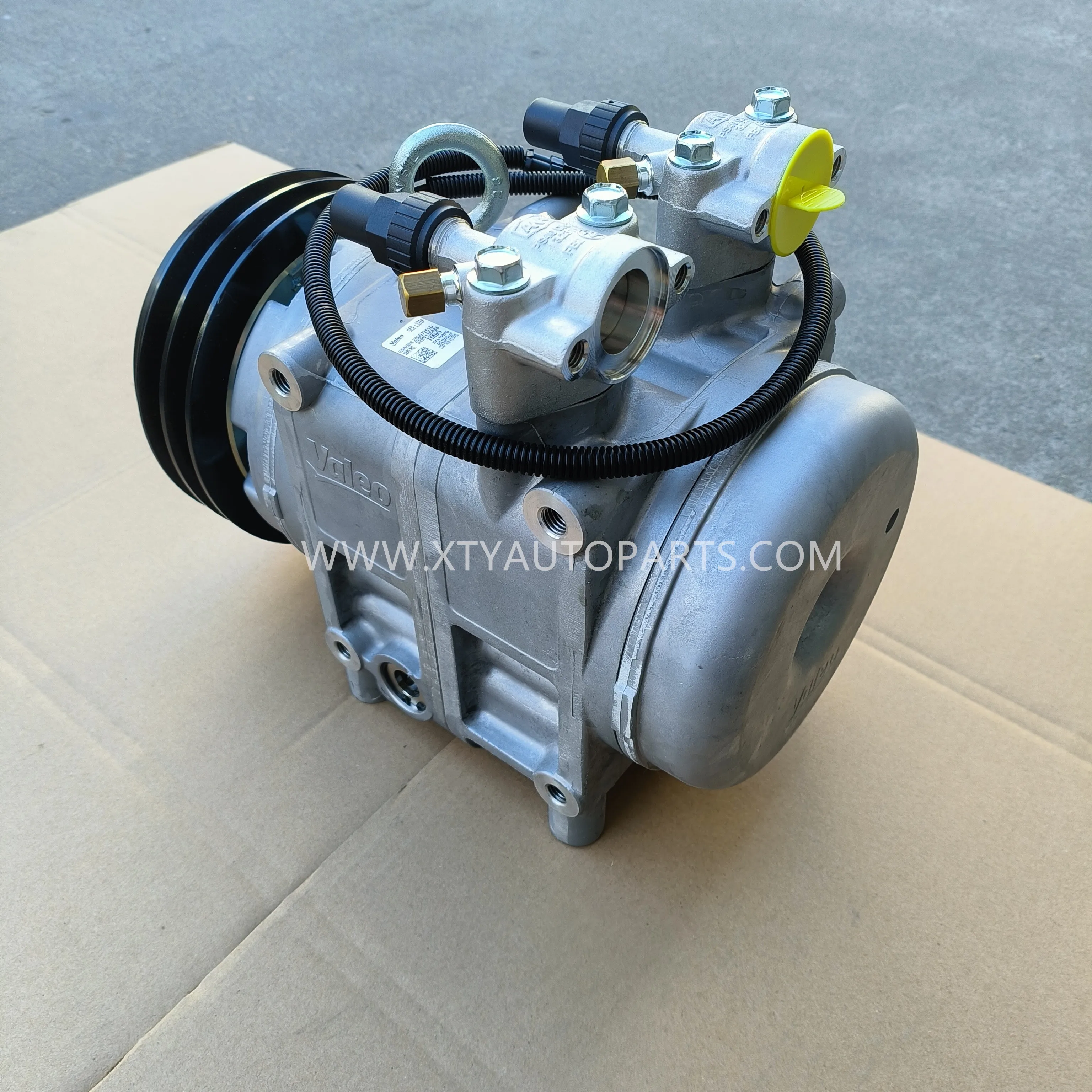XTY Replacement High Quality Original Product Bus AC Compressor