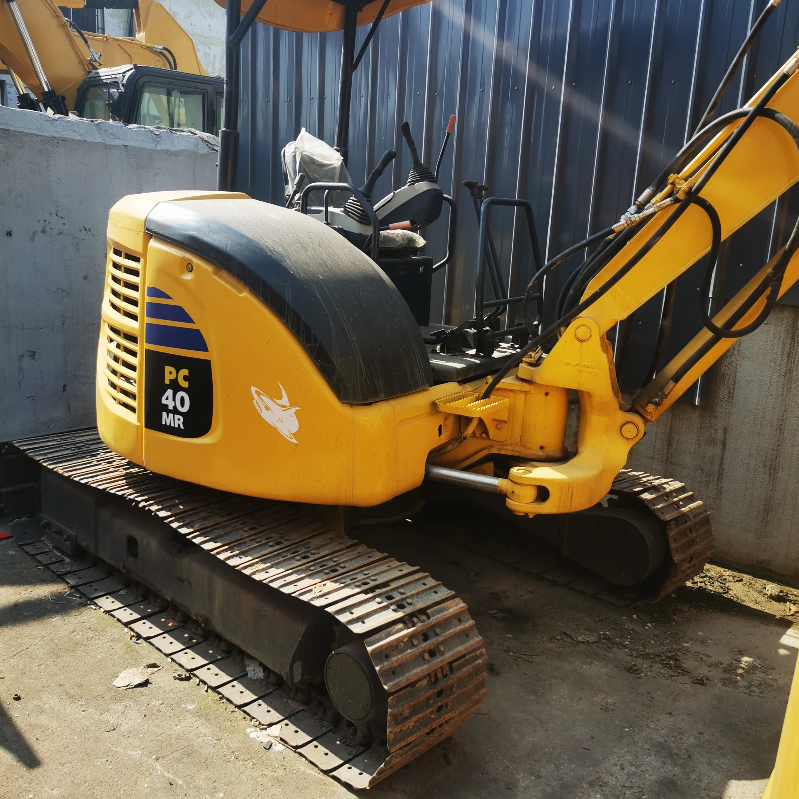 2018 Model Used Komatsu PC40-2 Excavator with 40 Ton Operating Weight and 0.2 m³ Bucket Capacity