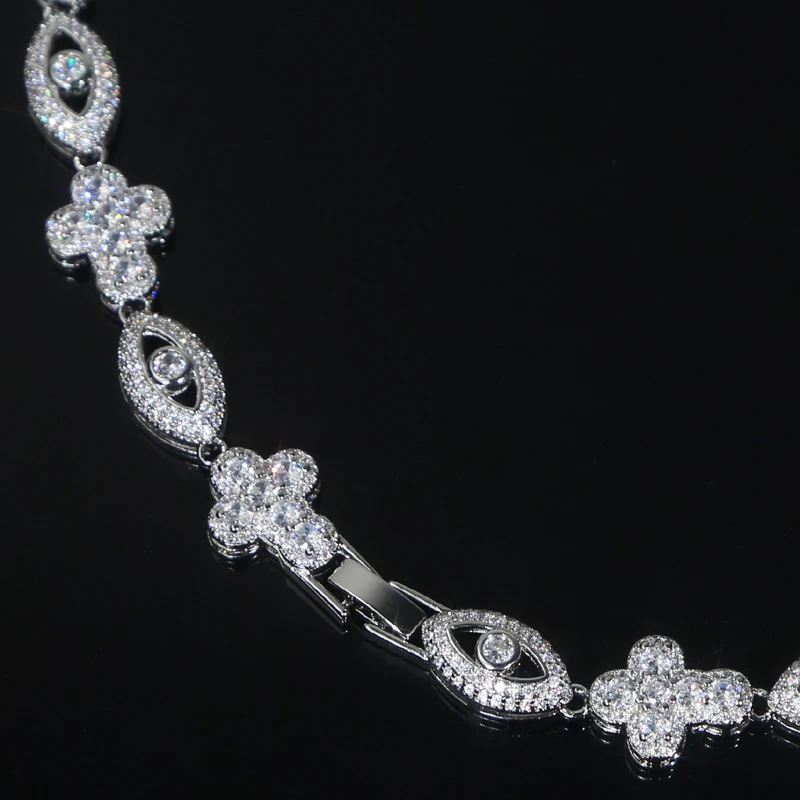 Collana con ciondolo croce e occhio in moissanite stile rapper_voghion.com