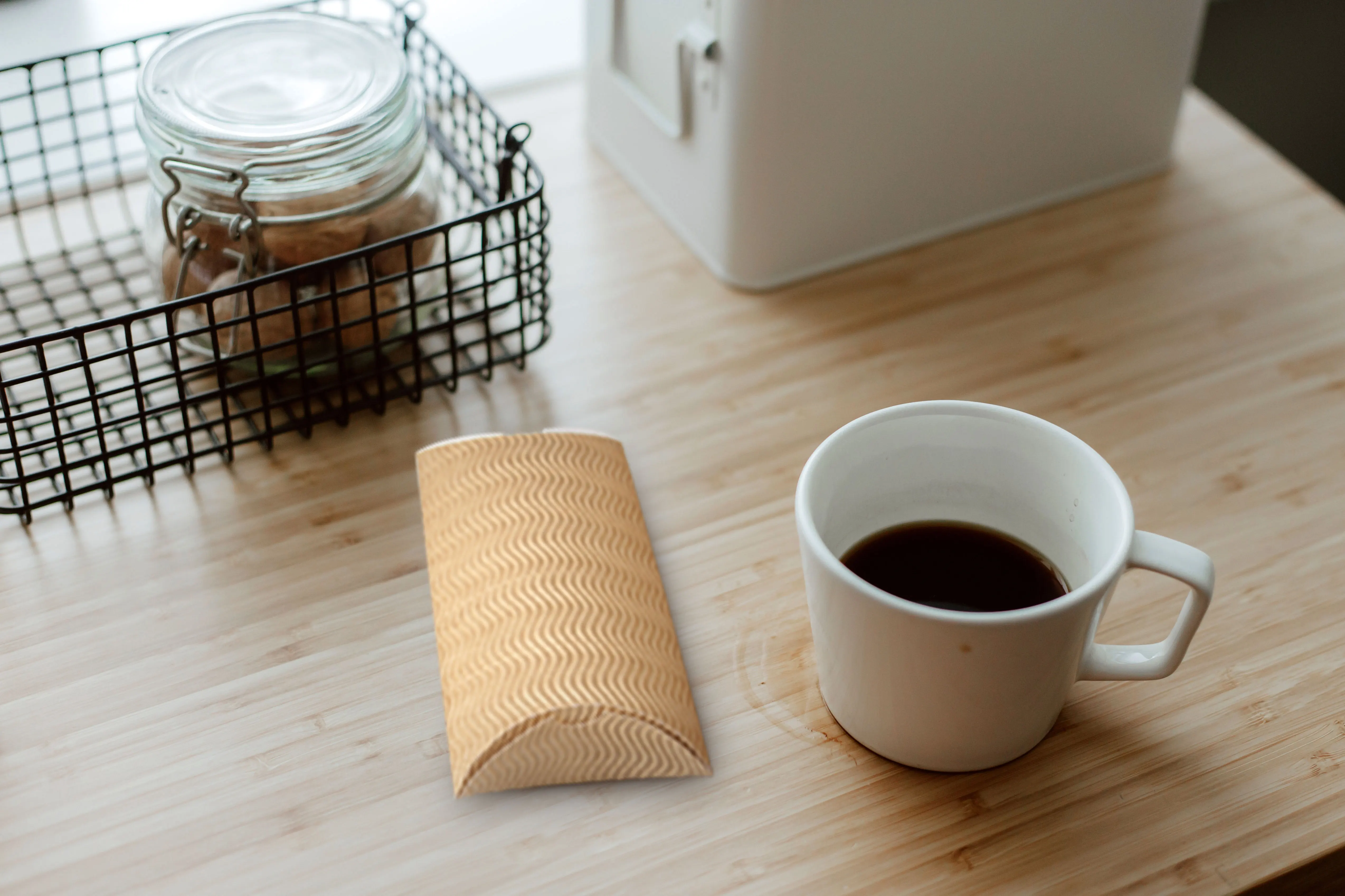 Bulk Wholesale Custom Materials Lightweight Paper Food Container Pillow Box for Fast Food factory