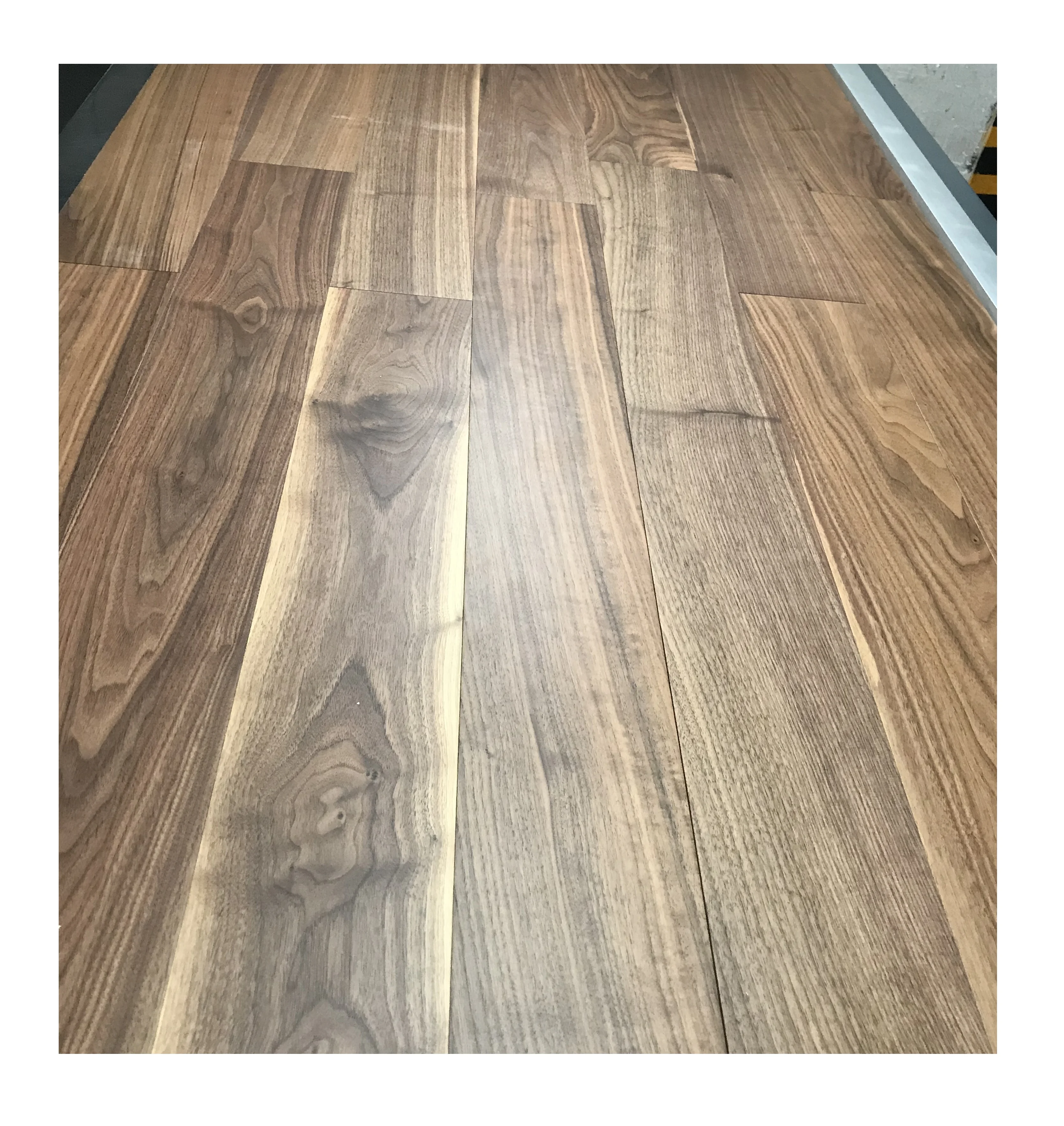 Promotional Wholesale Polished Oak Wooden Brazilian American Walnut Hardwood Herringbone Wood Floor
