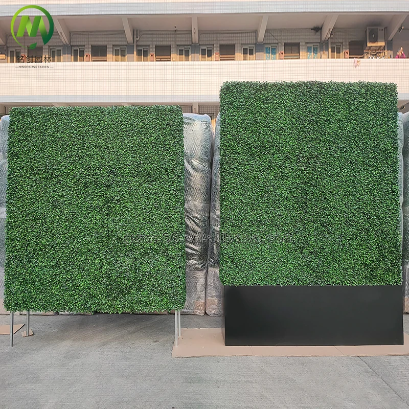 Wholesale Outdoor Artificial Boxwood Hedge Green Wall with Black Planter Outdoor Decorative Artificial Plastic Grass Wall Fence