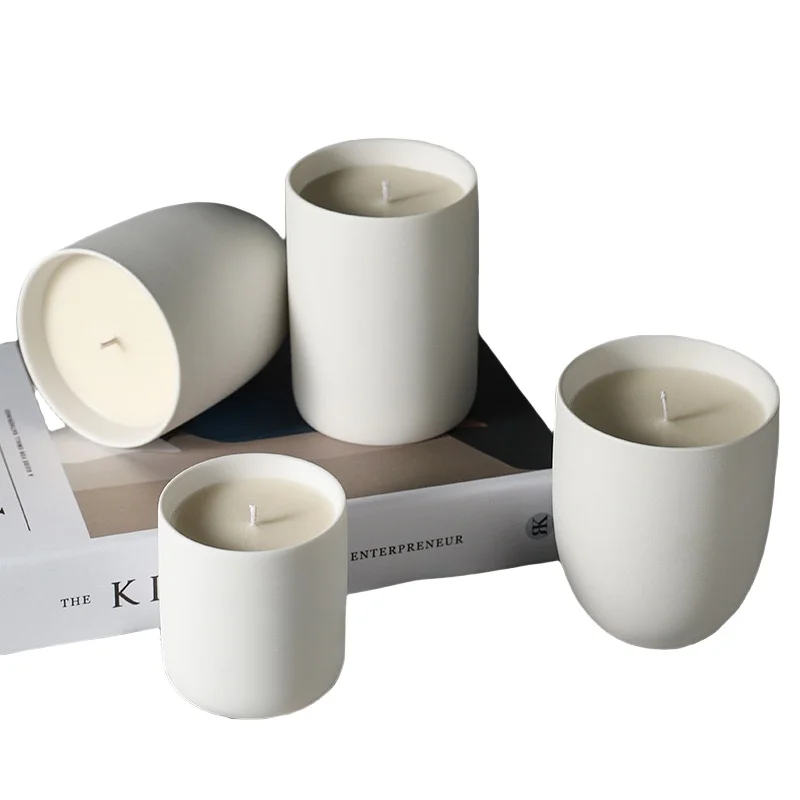 Wholesale New Fashionable Natural Soy Wax Aromatherapy Candle Handmade Ceramic Home Decoration Customizable Scented Candle Jar