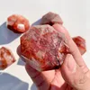 Cuarzo Rojo Fuego Tallado con Diamante