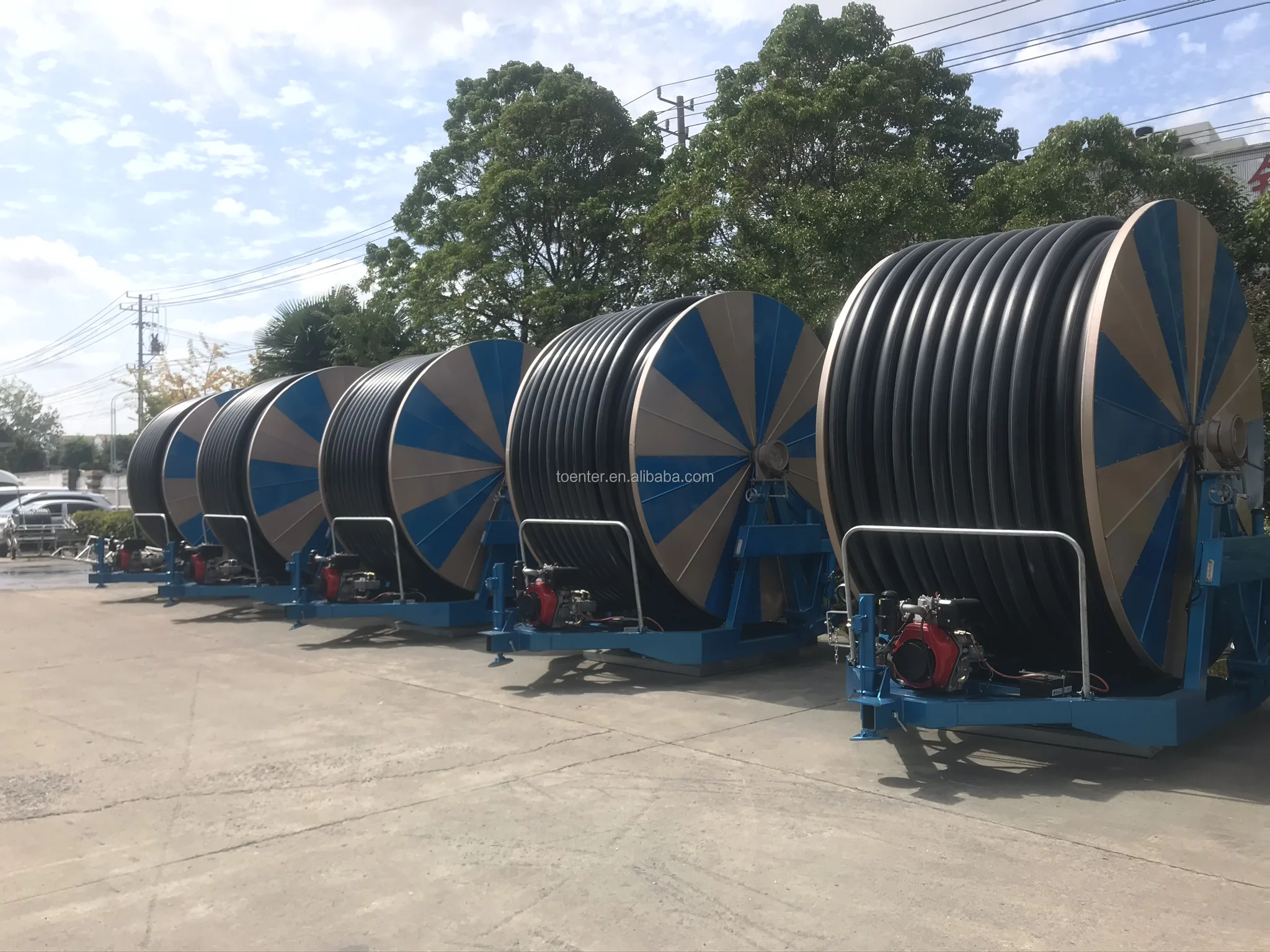 The Factory Production Center Pivot Irrigation Sprinkler Equipment for Wheat and Corn Irrigation
