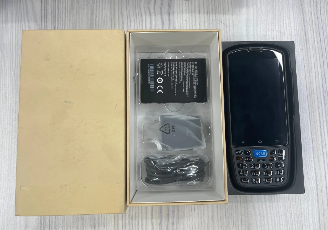 R20 Rugged Rfid Reader Handheld Superior Uhf Rfid Device With 10000 Mah ...