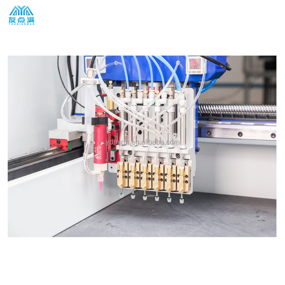 Высокоэффективная машина для сборки пуговиц и