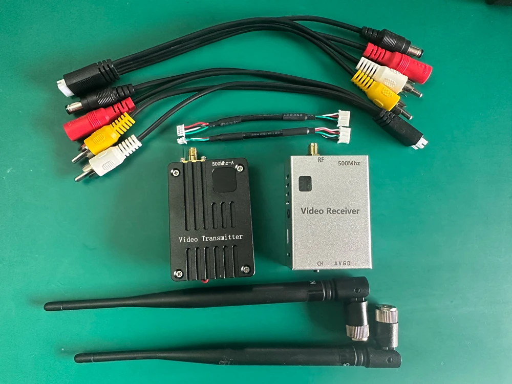 570Mhz Drone FPV Video Transmitter and Receiver 20km LOS with 2 Watt Power 8 Channels