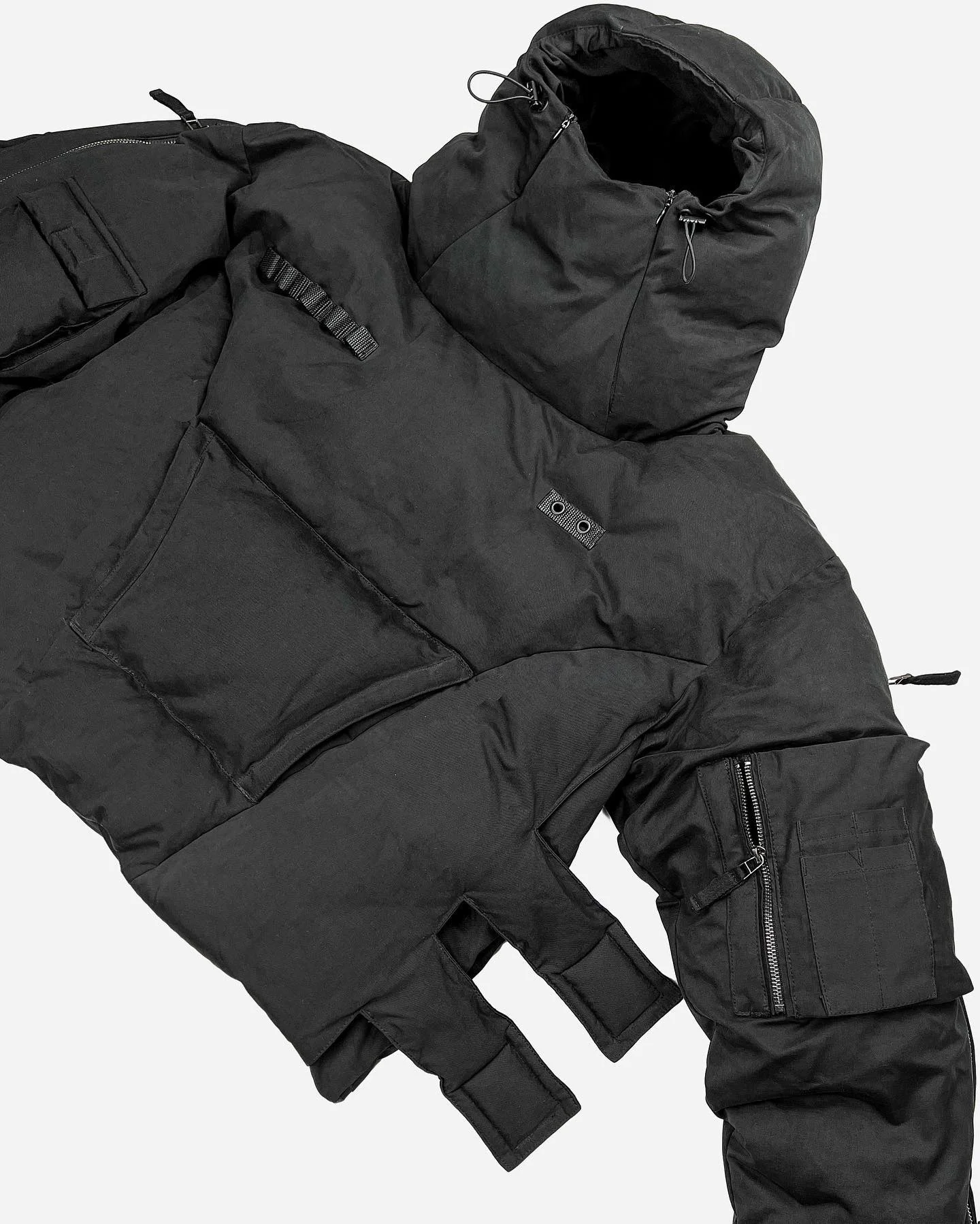 Custom Streetwear Men's Down Coat Pullover Blank Cargo Pockets Black Lightweight Bubble Winter Goose Down Puffer Jacket for Men gallery 3