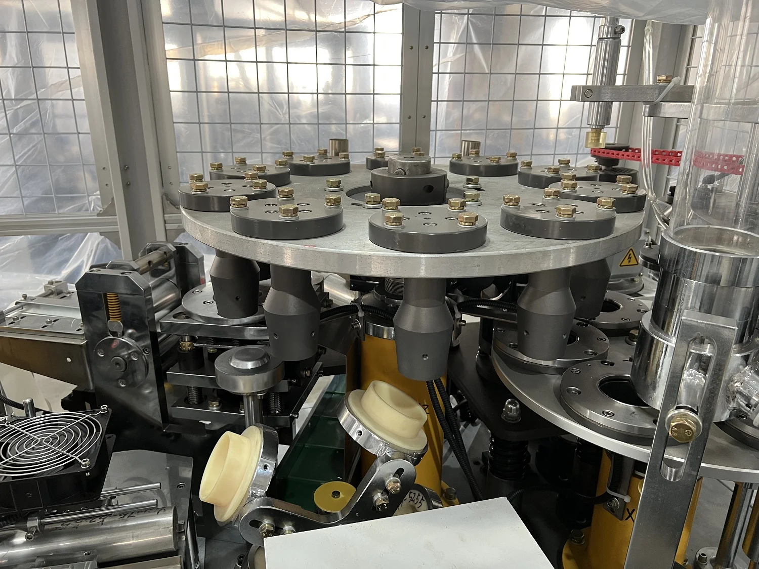 High Speed Servo Motor Paper Cup Machine details