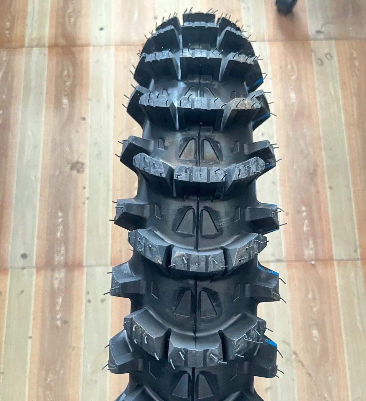 Soft Enduro Forest Sand Soil Motocross 18 Motorcycle Tyre