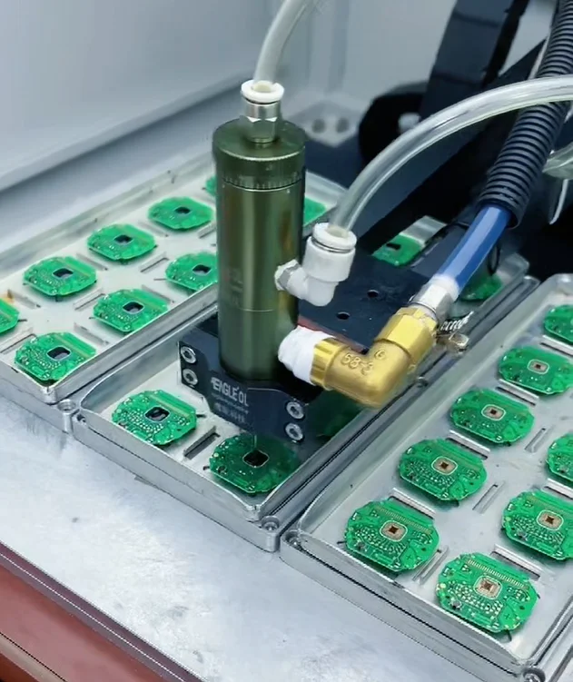 Glue Encapsulatio Machine for COB