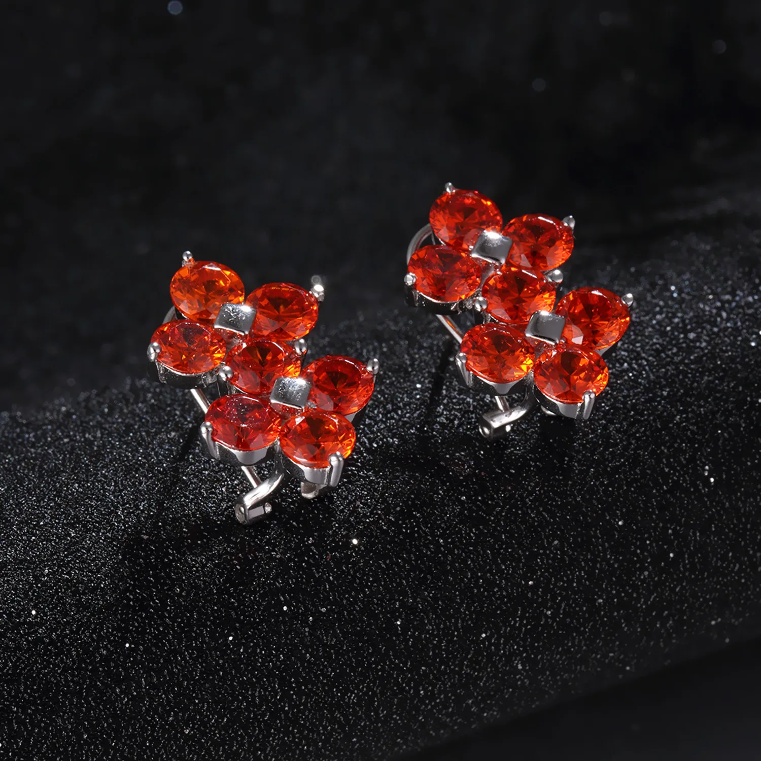 New Design 925 Sterling Silver Claw Set Stone Red Zircon Women Earrings Clip on Stud Jewelry(图5)