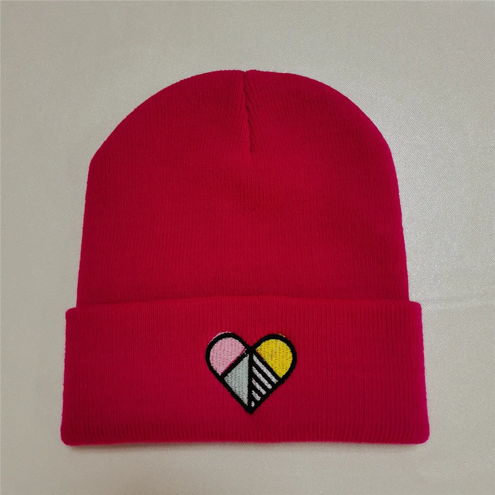 2400~embroidered logo solid color beanie