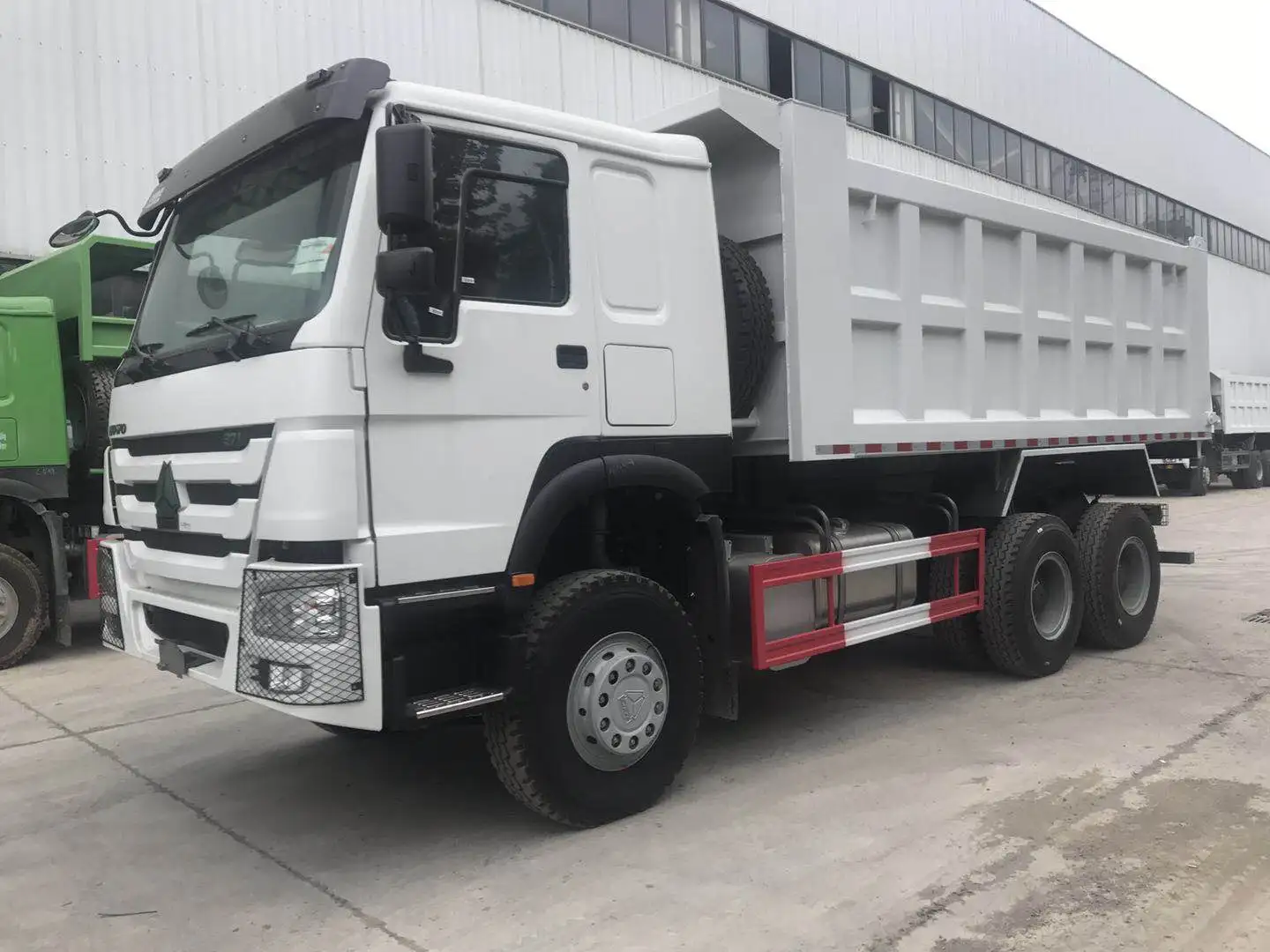 HOWO Good Sale ZZ3257N3647A Dump Truck  in Bangladesh