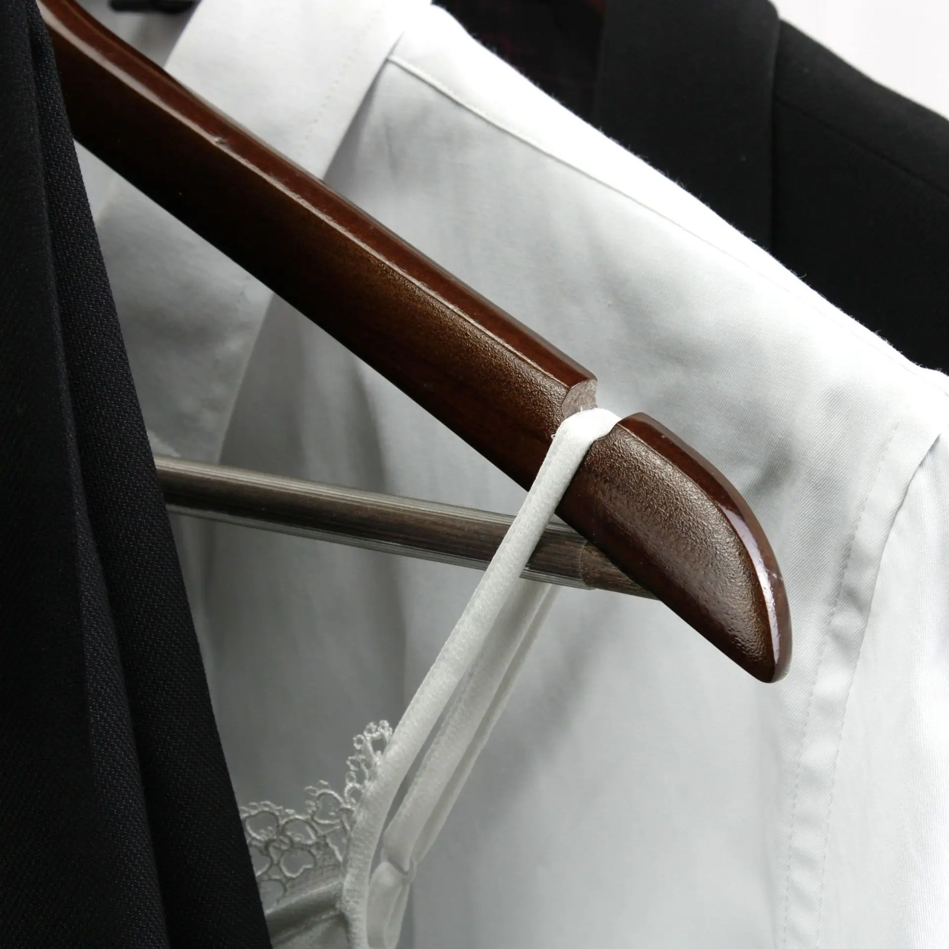 Customized Factory Wholesale Luxury Wood Hangers For Clothing Store