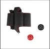 Filo rosso in pelle nera
