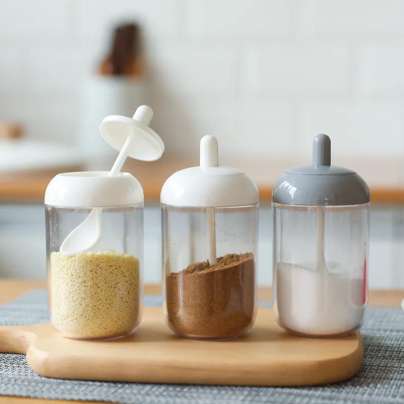 Simple new product kitchen round seasoning jar with spoon seasoning bottle pepper seasoning box Household salt shaker