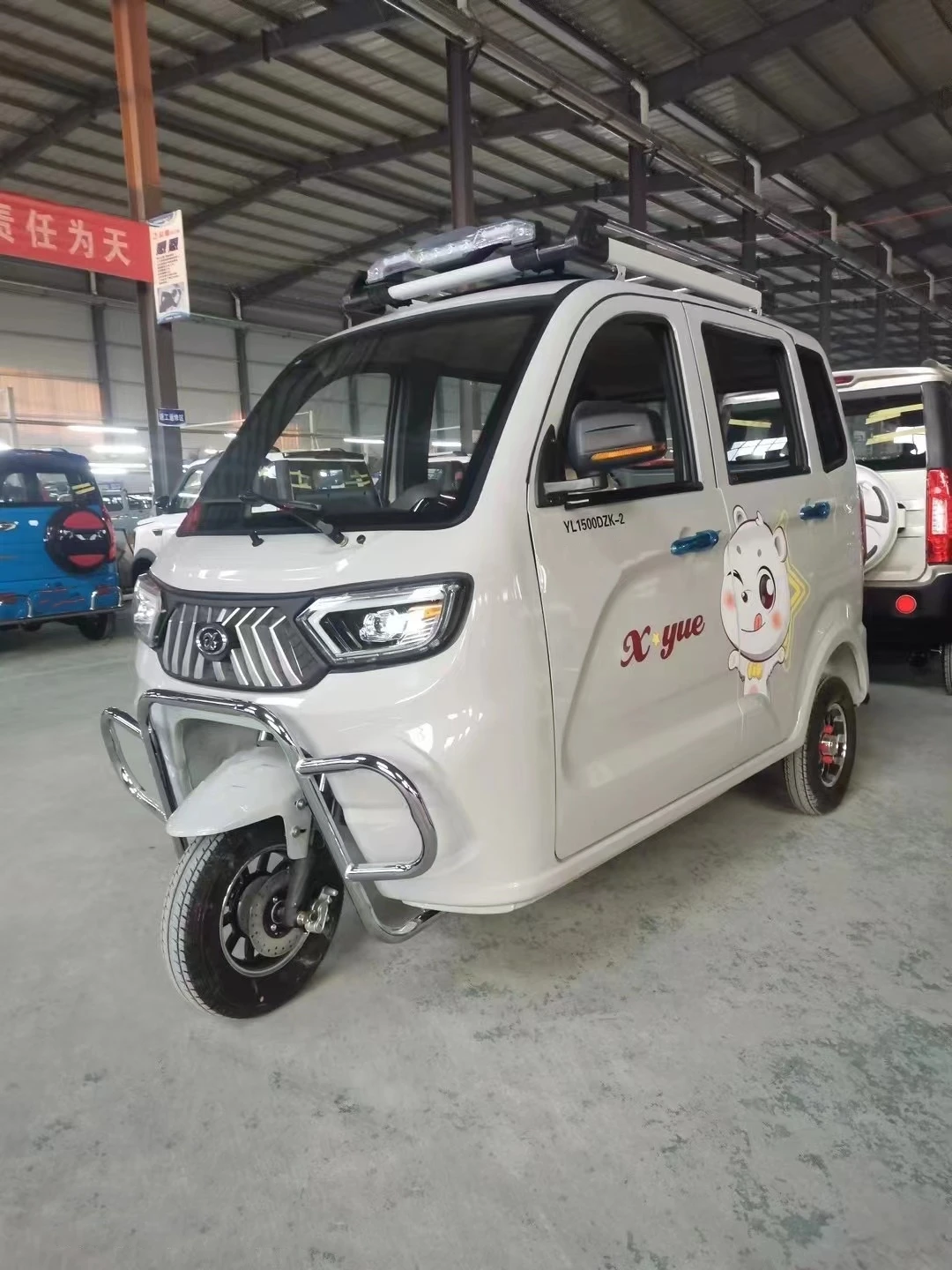 Popular Electric Closed Tricycle for Adult Three Wheel Covered Motorcycle