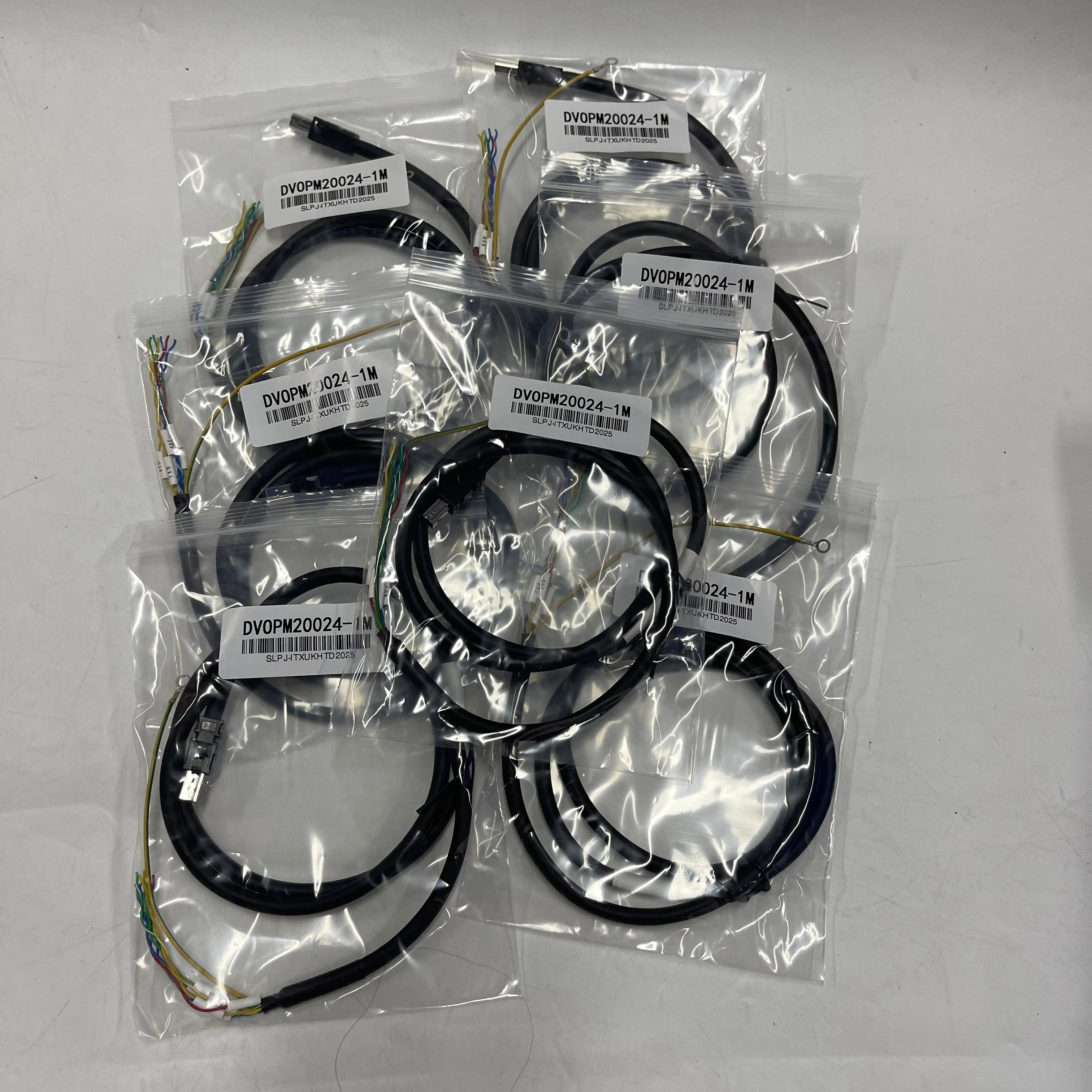 Delta Servo Cable DV0PM20024-1M