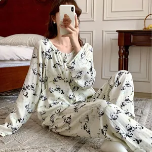 Bamboo Fiber Round-neck Maternity Pajamas with Nursing Openings, Featuring Adjustable Waist Suitable for Breastfeeding.