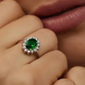High Quality Women's Engagement Rings Green Moissanite Jewelry Fashion Womens Jewelry High Quality