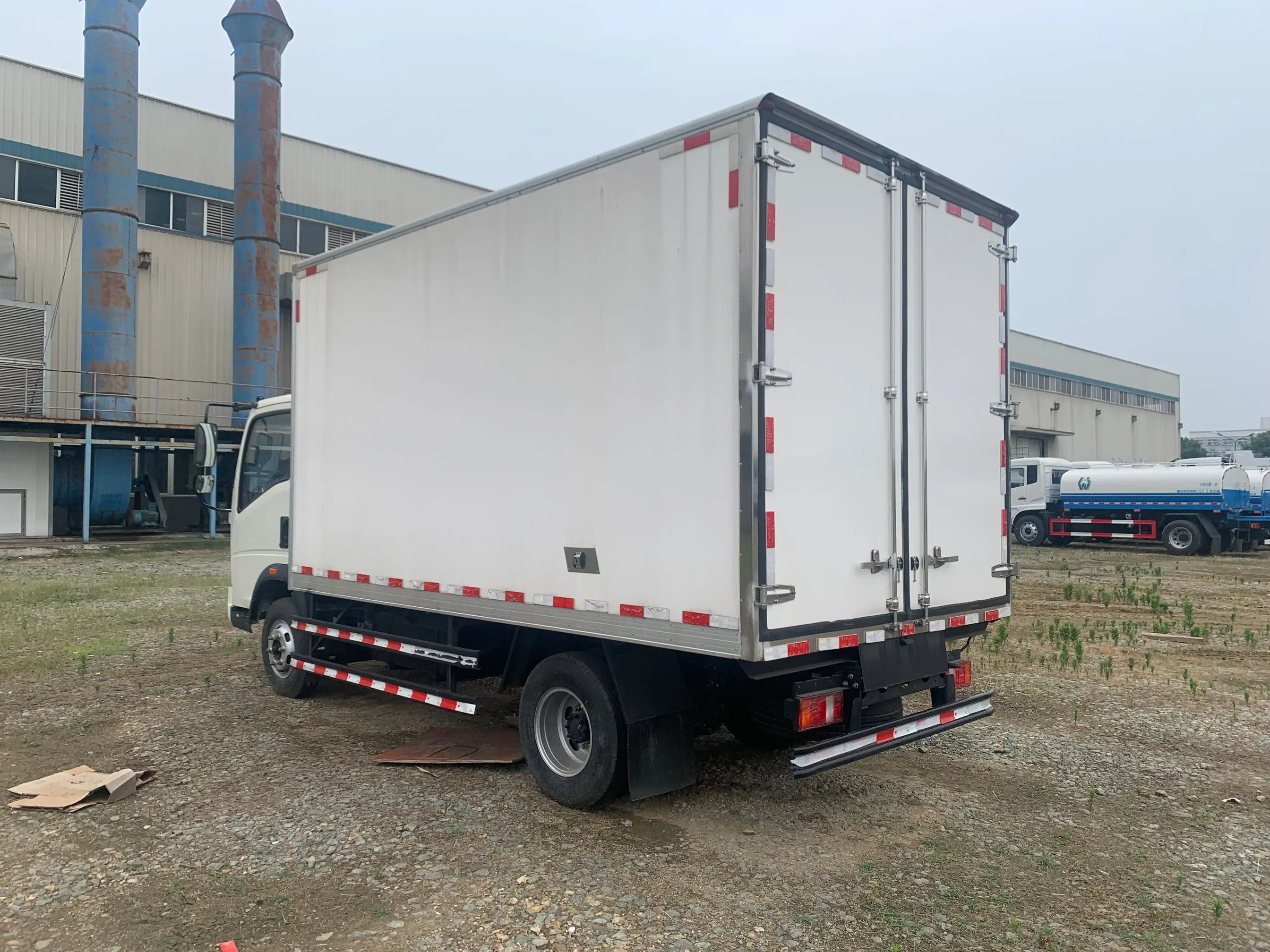 Thermoking Refrigerator Unit 5 Ton Load Sinotruk Howo Reefer Truck ...