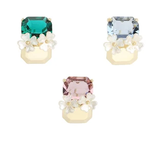 Elegant Emerald Cut 18k Gold Plated Original Art Design Resin Flower Stud Earrings for Women Jewelry