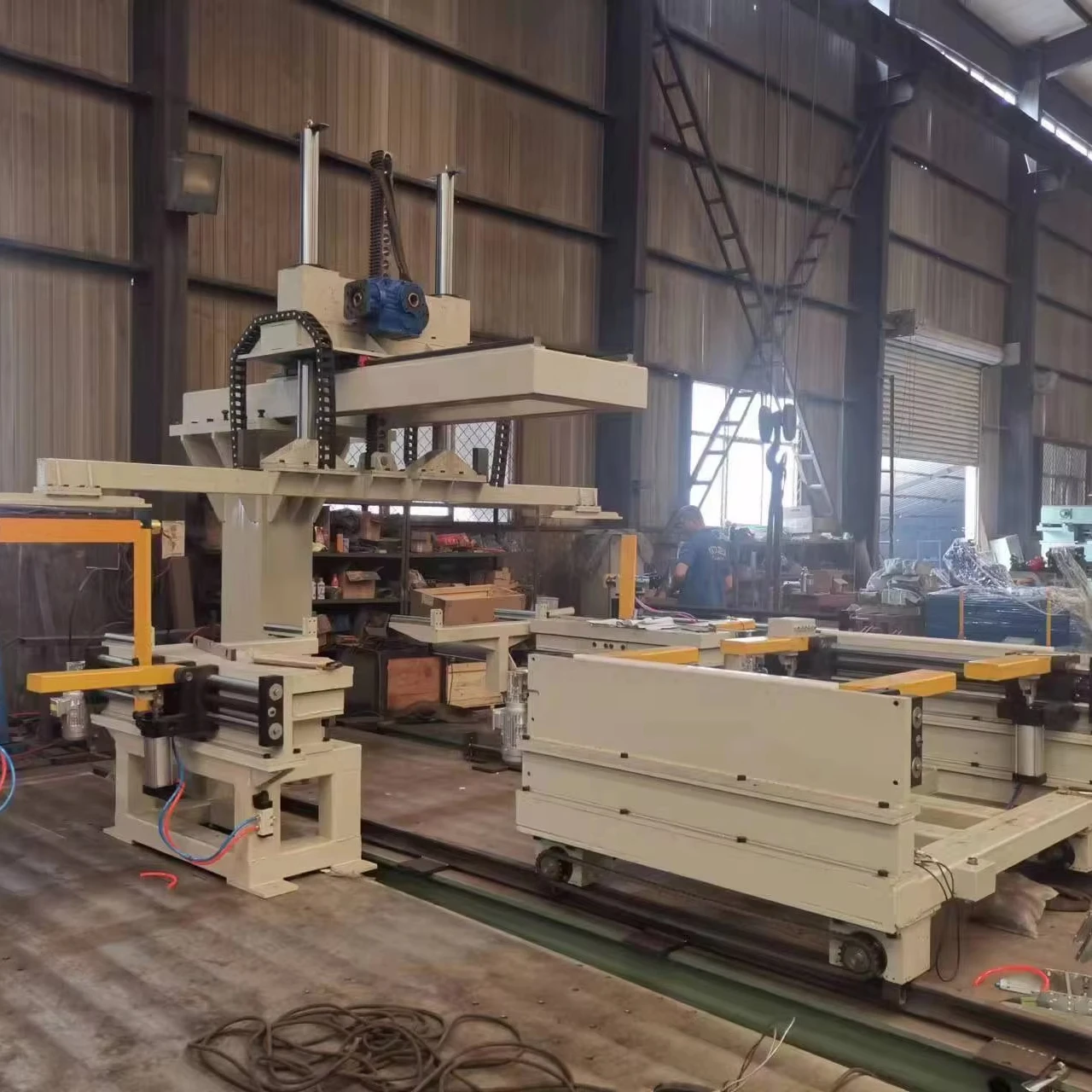 Автоматическая машина для стека