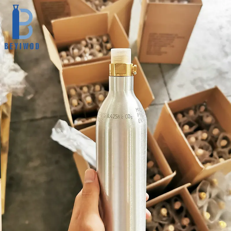 product quick connect valve connected to 06l 425g co2 gas cylinders used for sparkling soda water machine terra duo art-6