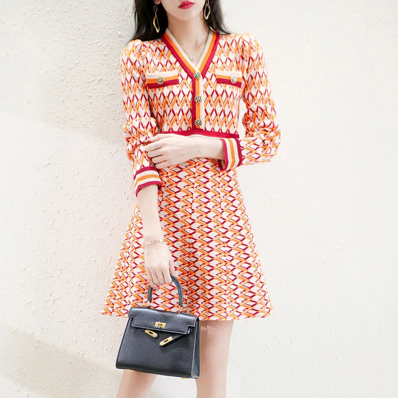 2021 Autumn New Fashion V-neck Contrast Color Knitted Dress Mid-length Bottoming Sweater Dresses 2021 Autumn New Fashion V-neck Contrast Color Knitted Dress Mid-length Bottoming Sweater Dresses