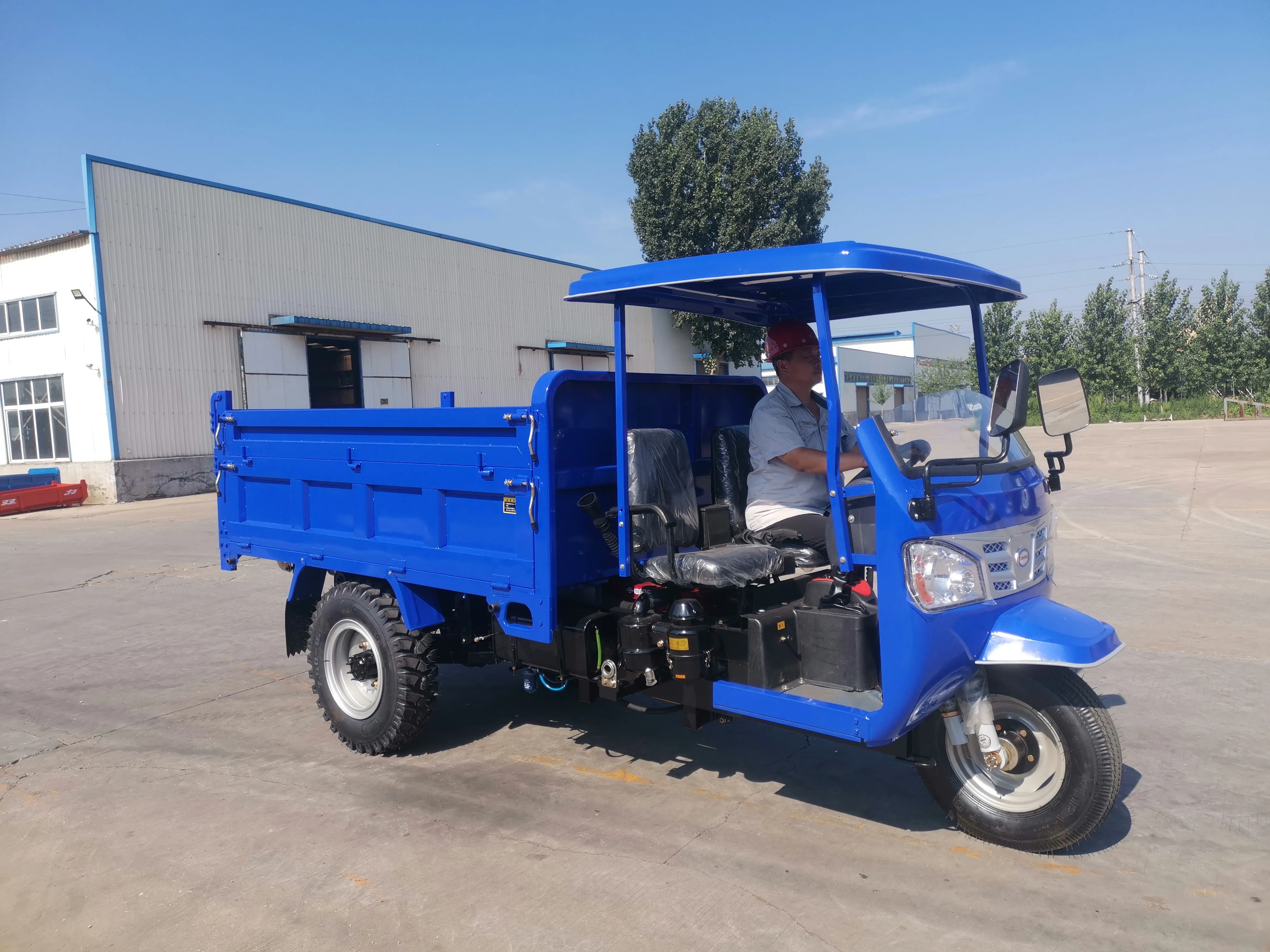 High Loading Wholesale High Quality Cheap Tricycle with Big Box Cargo Loader Rain protection Tilt Dump diesel Tricycles