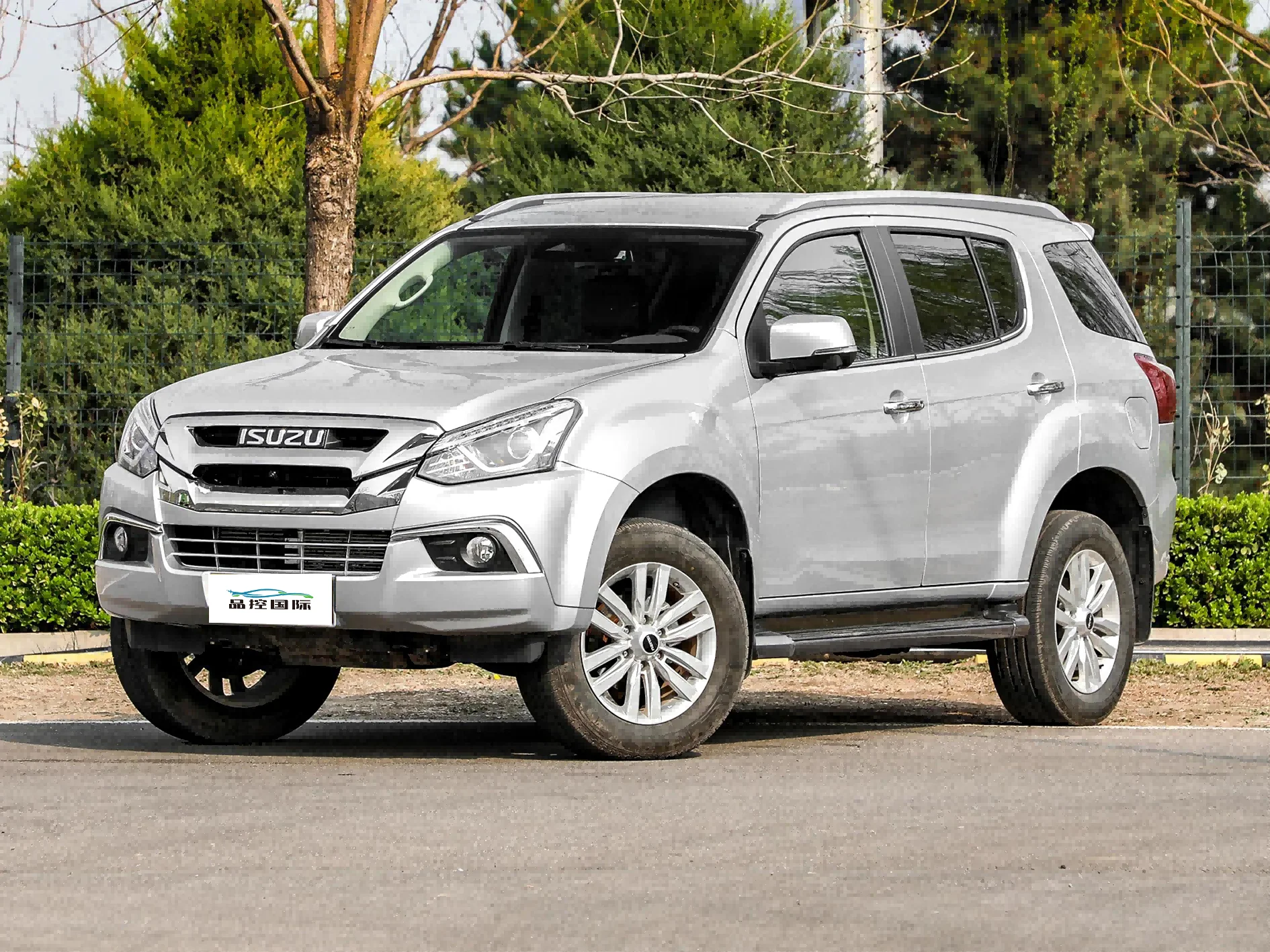 ISUZU Mu-x 2024 Gasoline 2.0T 220hp L4 5 door 5 seat SUV 8 Block hands in one isuzu 4x4 TK factory