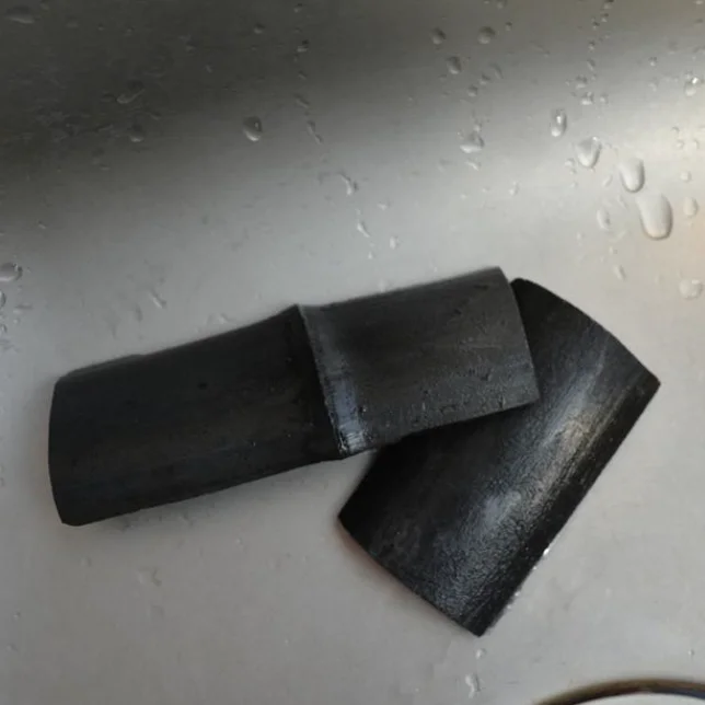 Кусочки бамбукового угля произведены на китайской фабрике для приготовления пищи и очищенной воды с индивидуальной настройкой