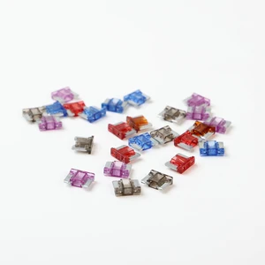 30A 32V 50 Pieces Per Bag Small Mini PC Shell Zinc Alloy Sharp Flat Foot Car Fork Fuse for Fuse Holder