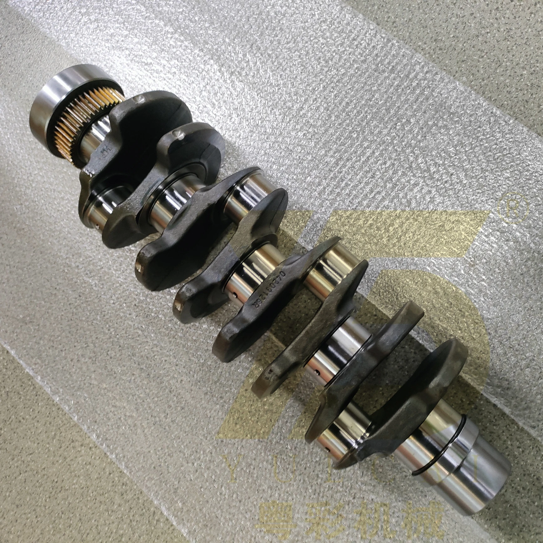 YUE CAI Diesel Engine Spare Part Suitable for BF4M1013 Diesel Engine Crankshaft 04299259 04299257 02931732 for D5E D7E