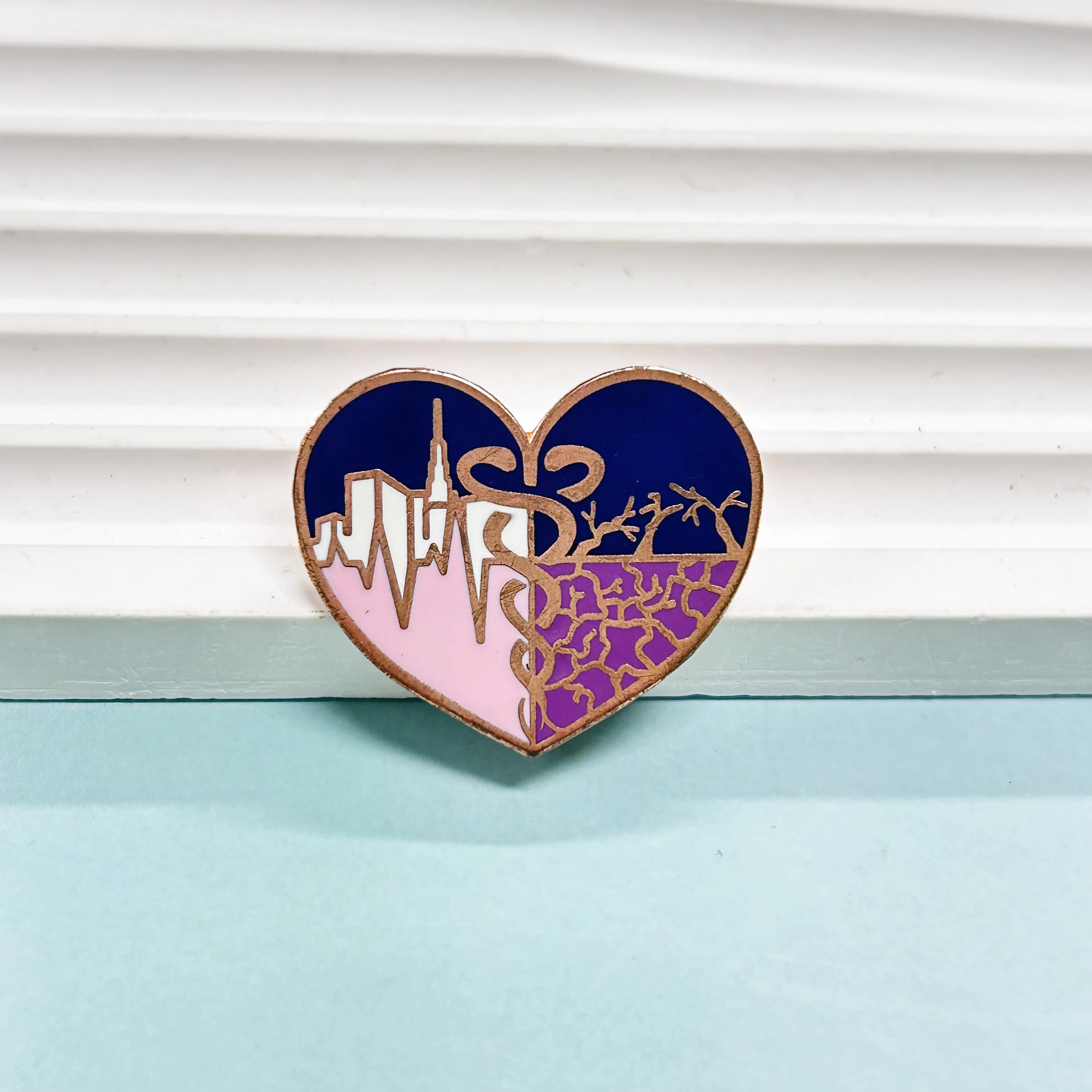 15 years experience china manufacturers custom cute heart shape high quality glitter soft enamel pin manufacture