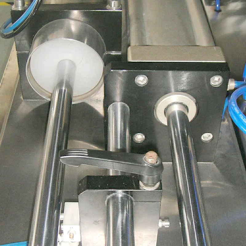 100~1000ml Customizable Semi-automatic Pneumatic Horizontal Emulsion Liquid Bottle Filling Machine with High Fluidity
