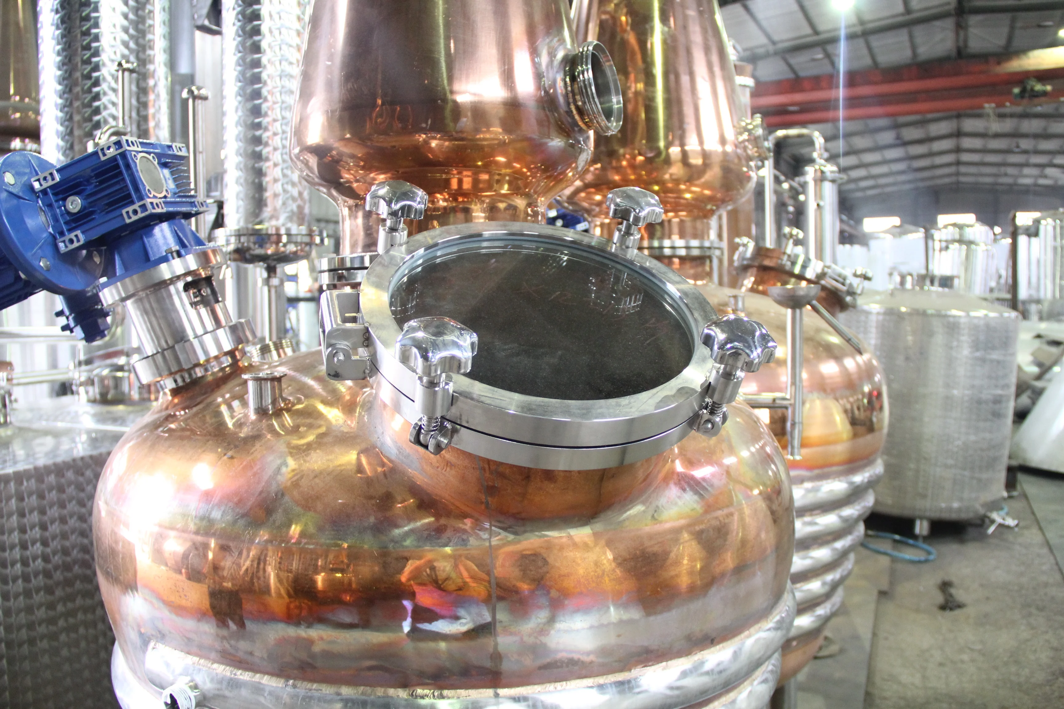 Double Pot Still with Column Spirits Safe for Whisky Gin From Neutral Alcohol Copper Distillation Distillery 1000L/2000L/500L