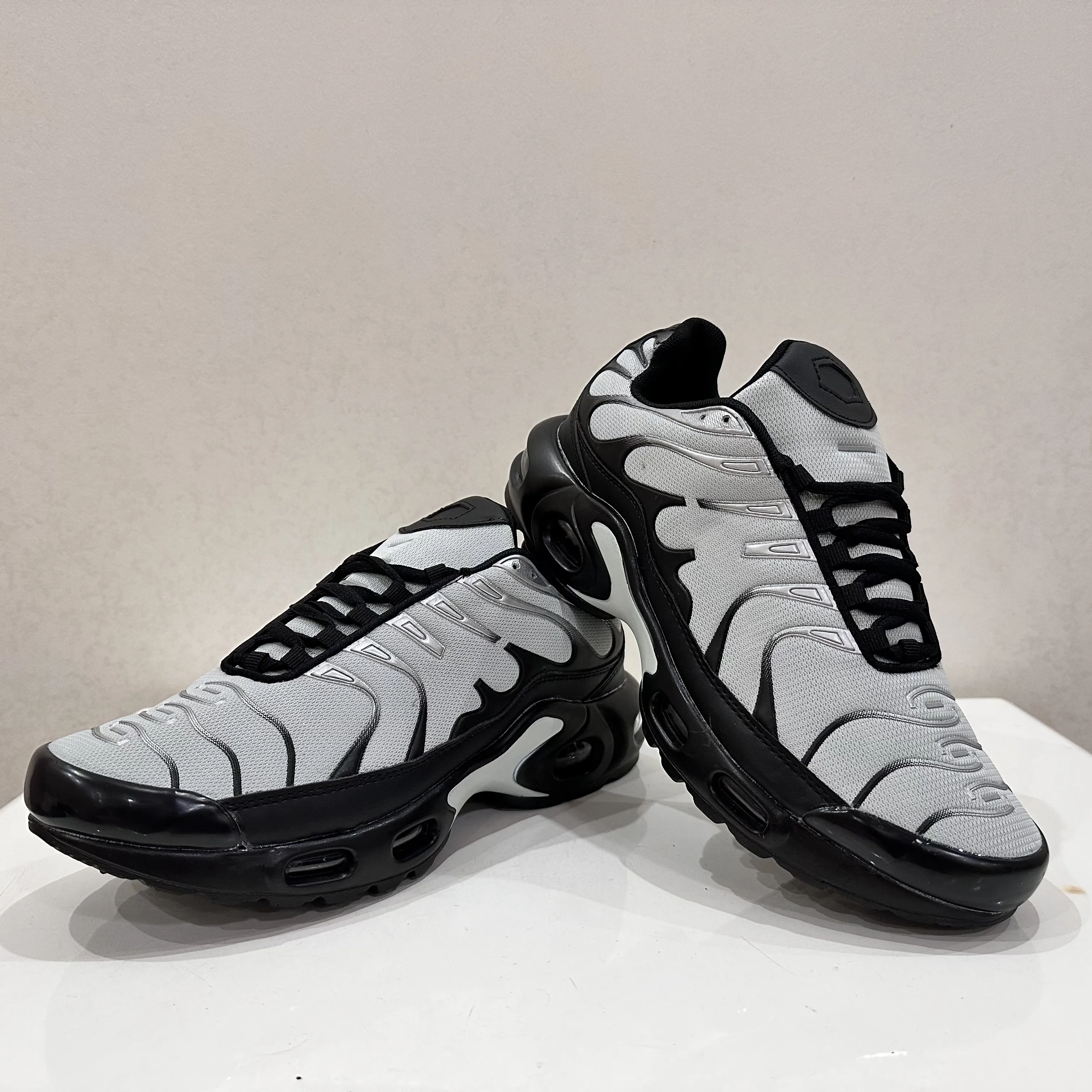 Fashion Casual Men's And Women's Sneakers Running Shoes Casual Shoes ...