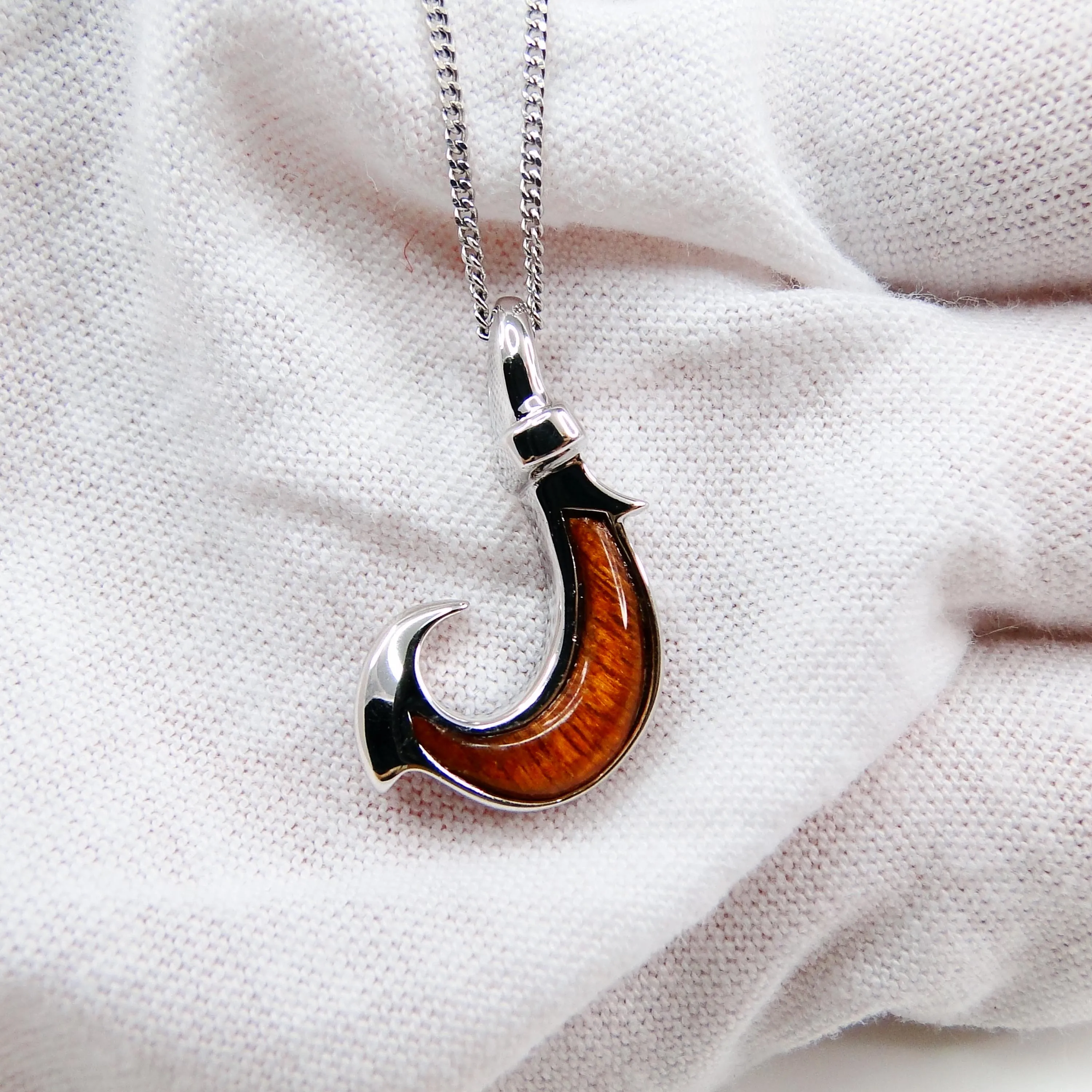 81stgeneration Collana Pendente in Osso Scolpito a Mano Maori Koru Spirale Swirl