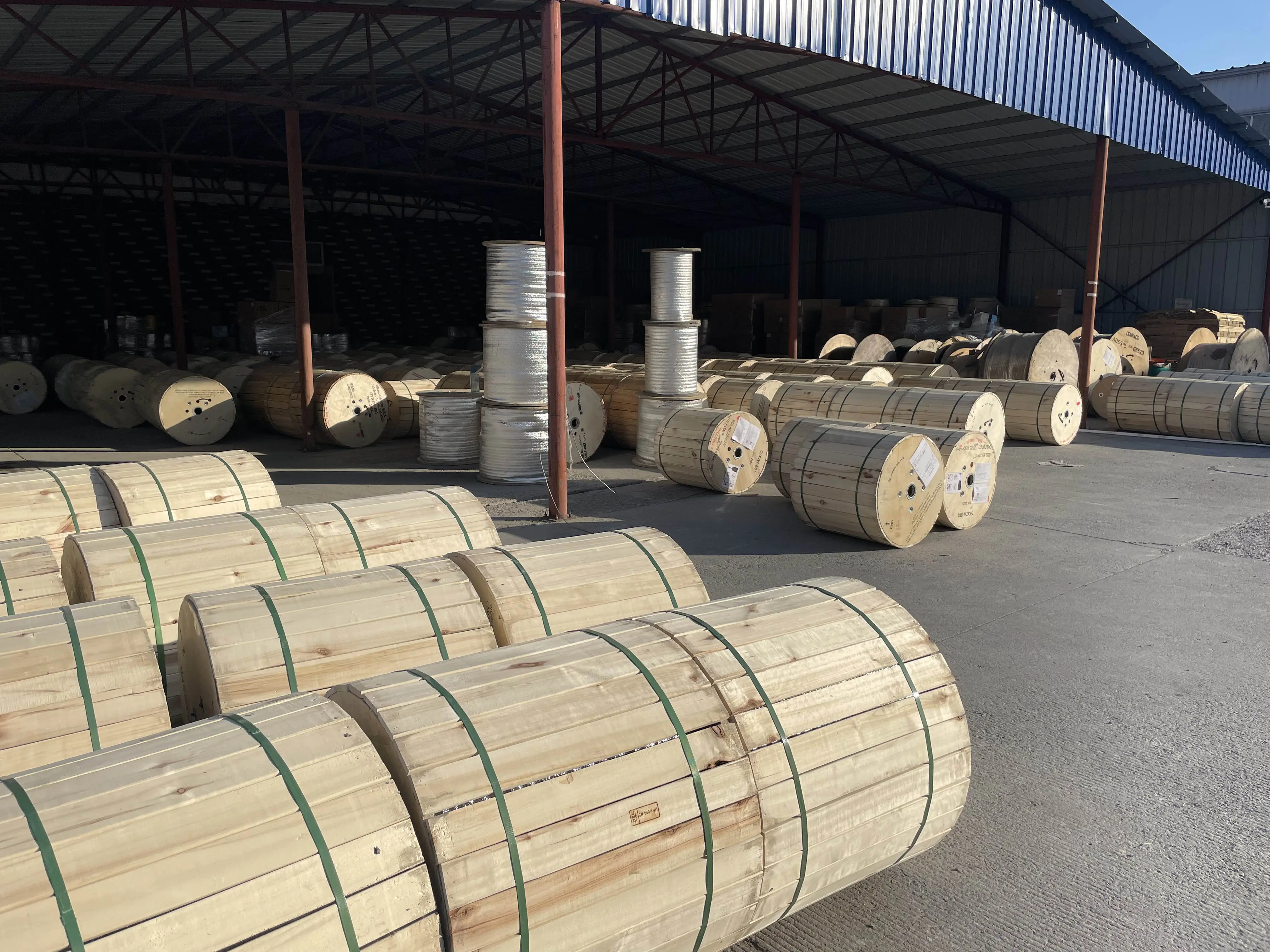 OUFU GYFTZA53 Flame Retardant Fiber Optic Cable for Outdoor