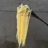 สีเหลือง